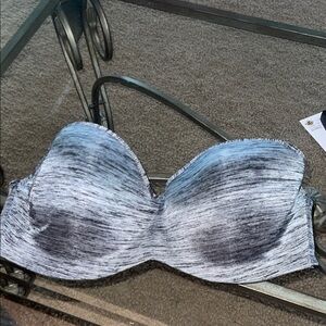 Adrienne Vittadini Textured Bandeau in Gray